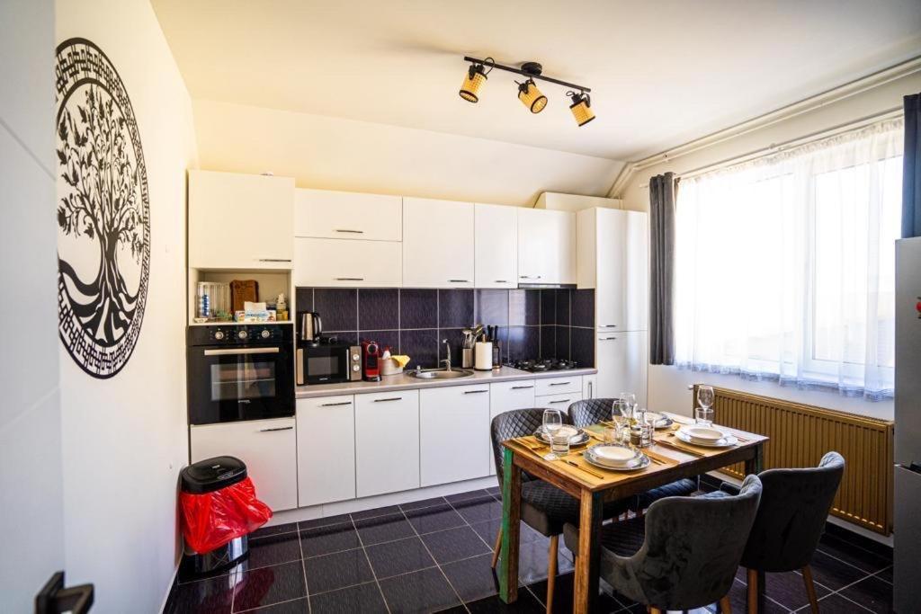 N & G Apartments Ришнов Екстер'єр фото